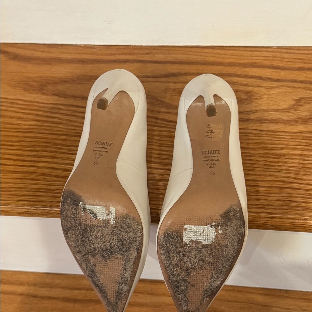 Schutz Lou Pump - image 5